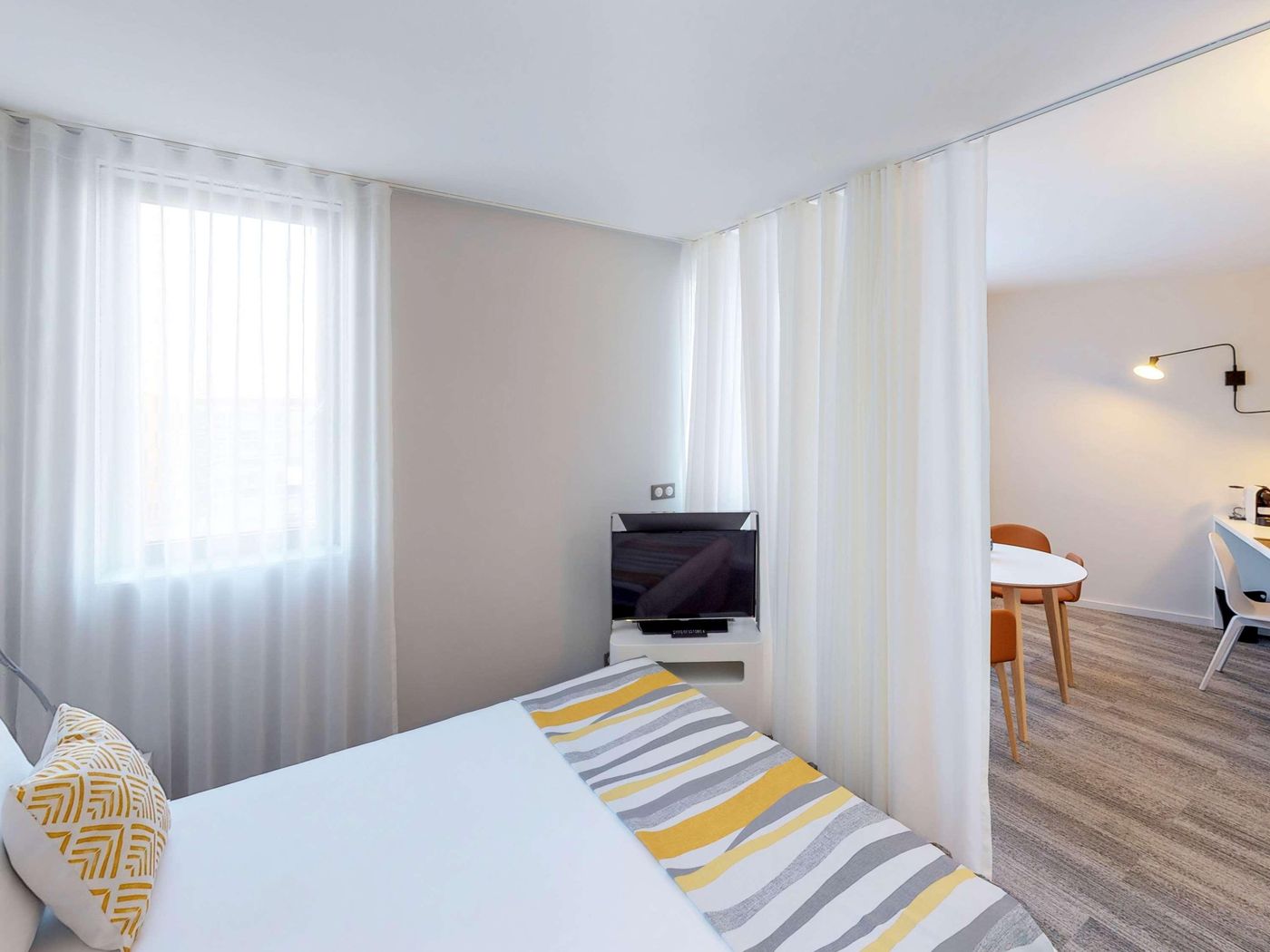 Novotel-Suites-Luxembourg-Room-43