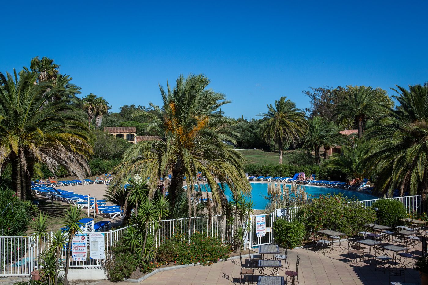 SOWELL-Family-Port-Grimaud-Pool-5