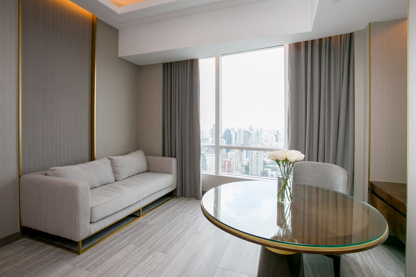 Centara-Grand-at-CentralWorld-Room-74
