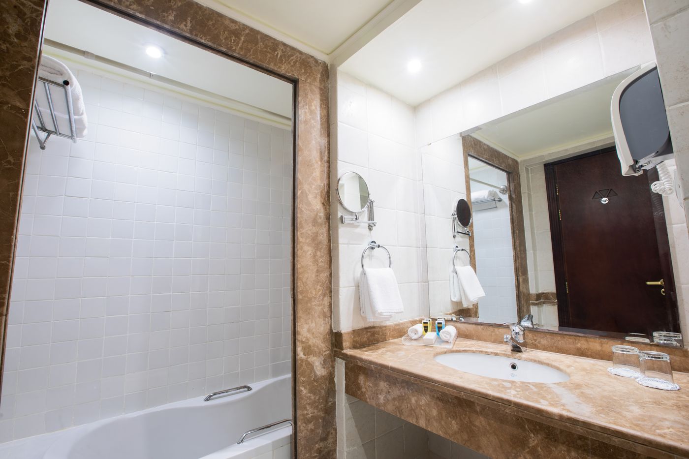 Malikia-Resort-Abu-Dabbab-Room-39