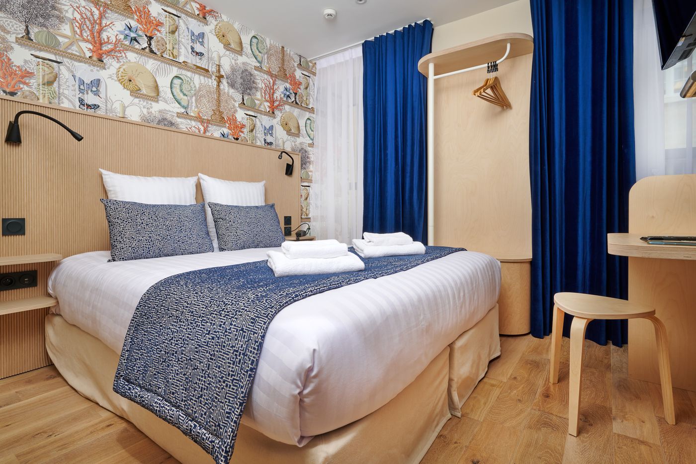 VLH-Paris-Montparnasse-Eiffel-Room-2