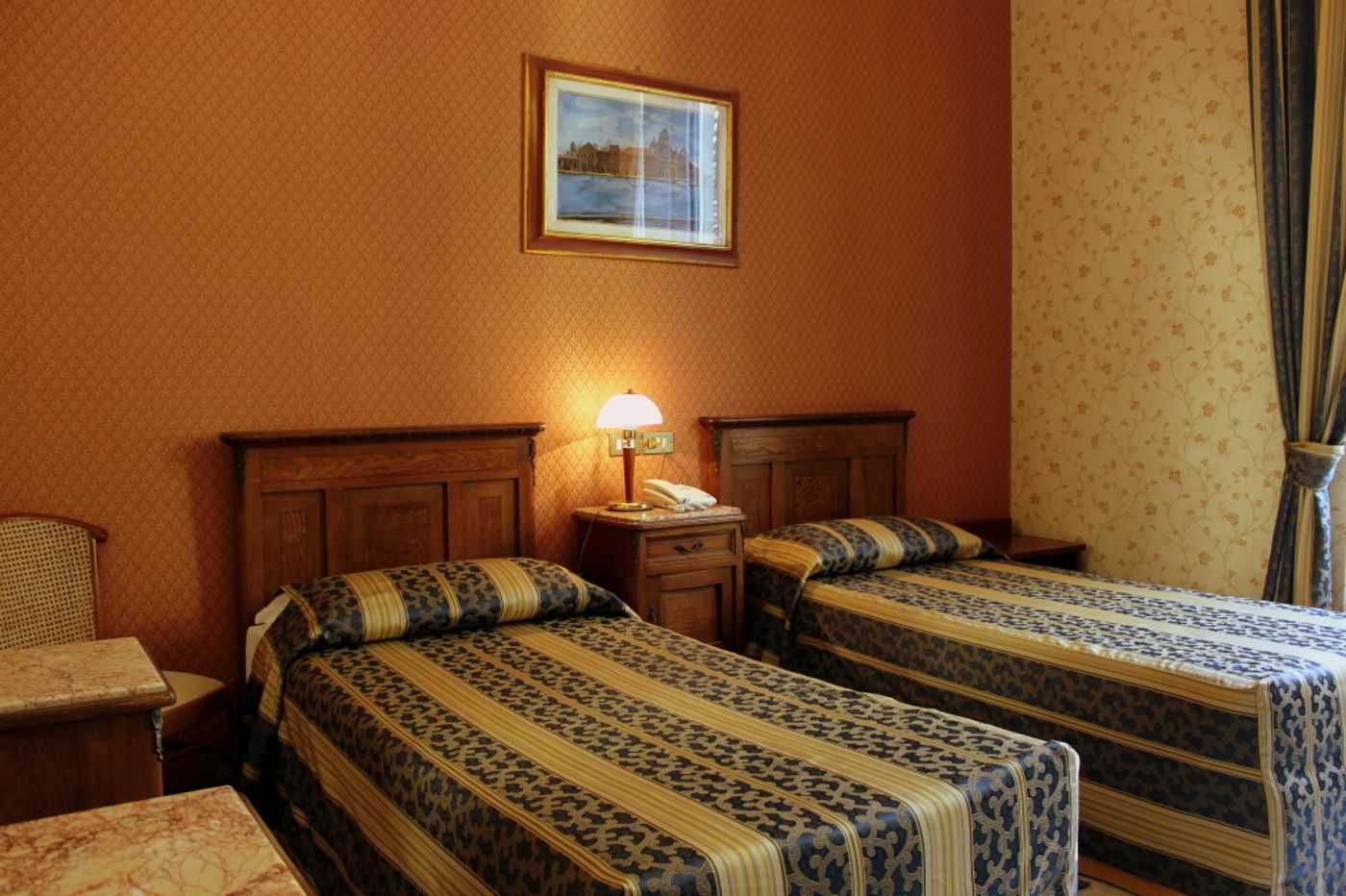 Hotel-Beatrice-Room-16