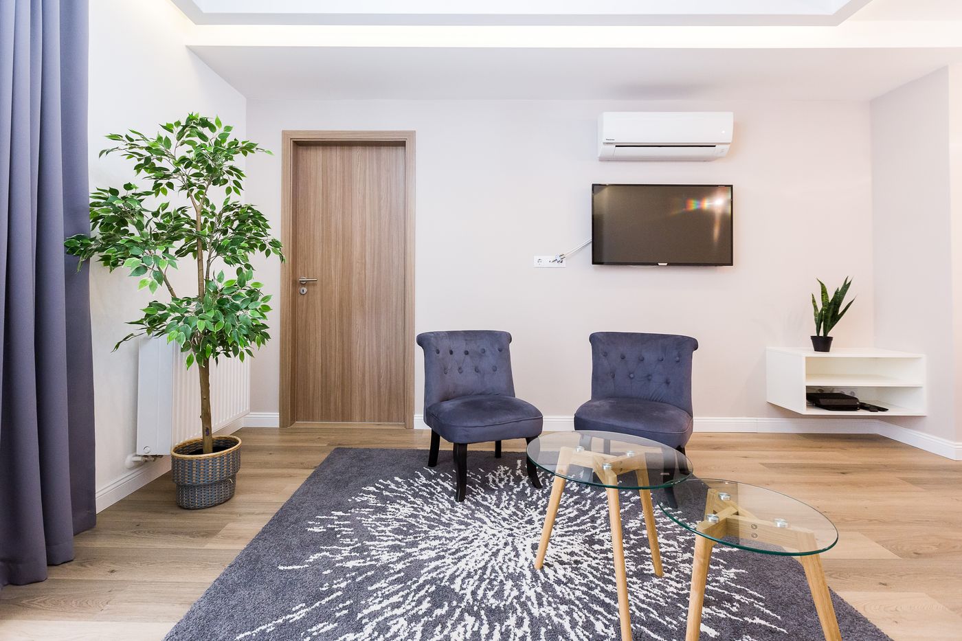 Vagabond-Broadway-Room-22