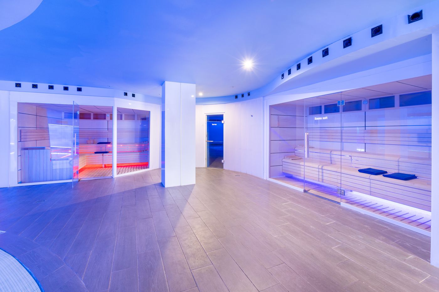 Alexandre-Hotel-La-Siesta-Sports-and-Entertainment-48