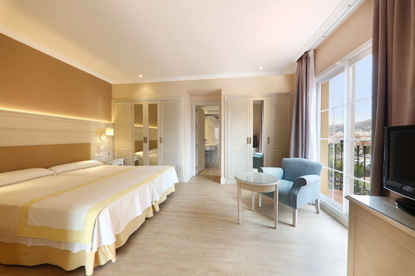 Iberostar-M----laga-Playa-Room-30