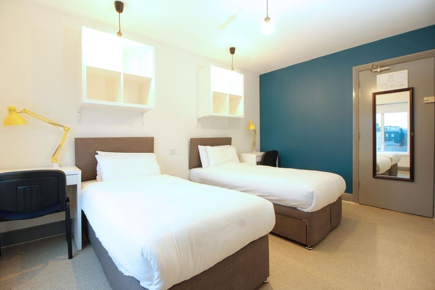 Tom-Dick-and-Harriet-s-Room-19