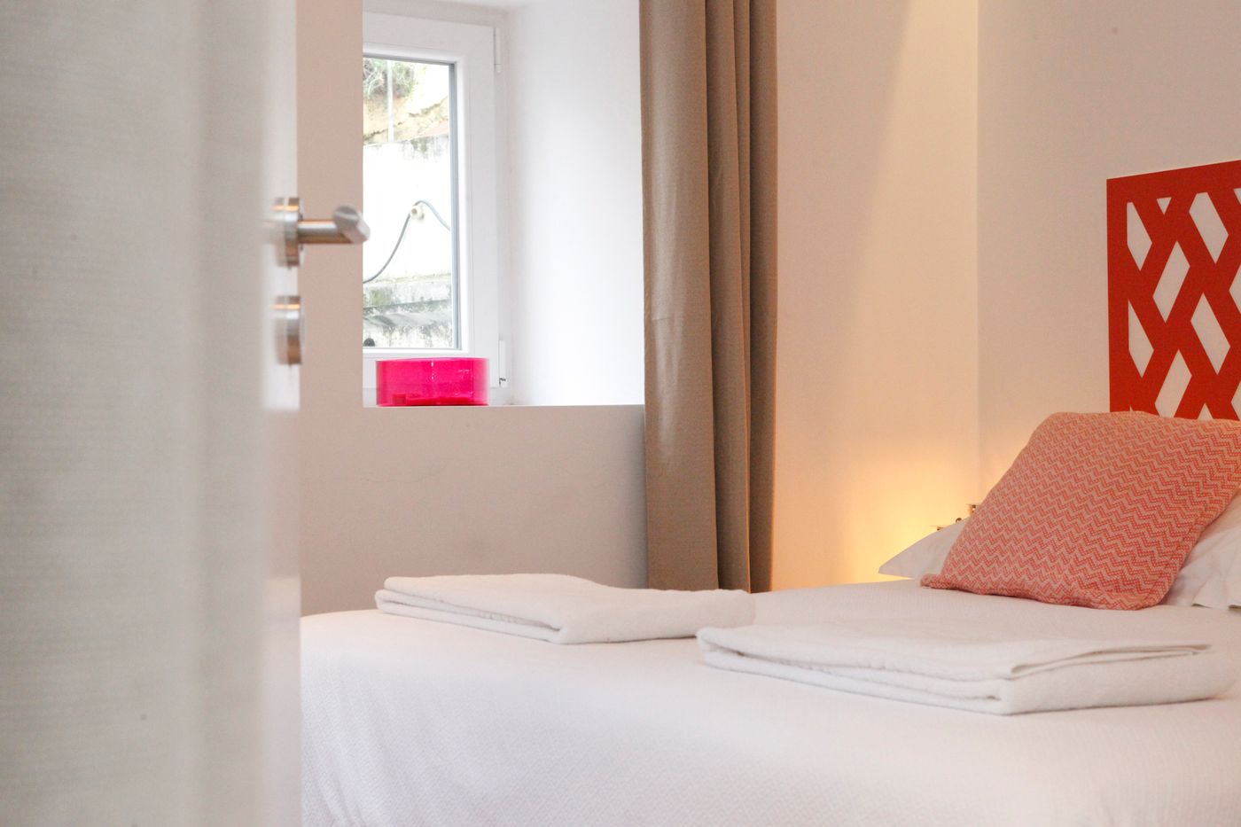 Alfama-Yellow-House-Room-43