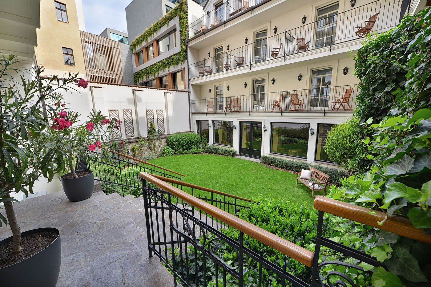 Angelis-Hotel-Prague-General-view-1