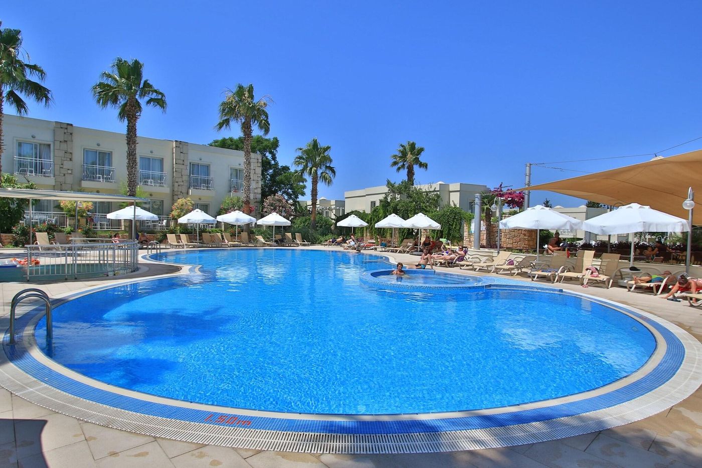 Mandarin-Resort-Bodrum-Pool-4
