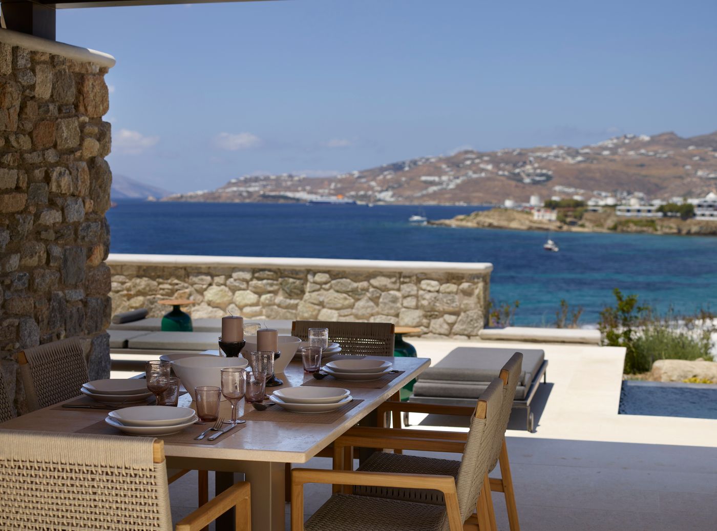 Bonzoe-Suites---Villas-Room-51