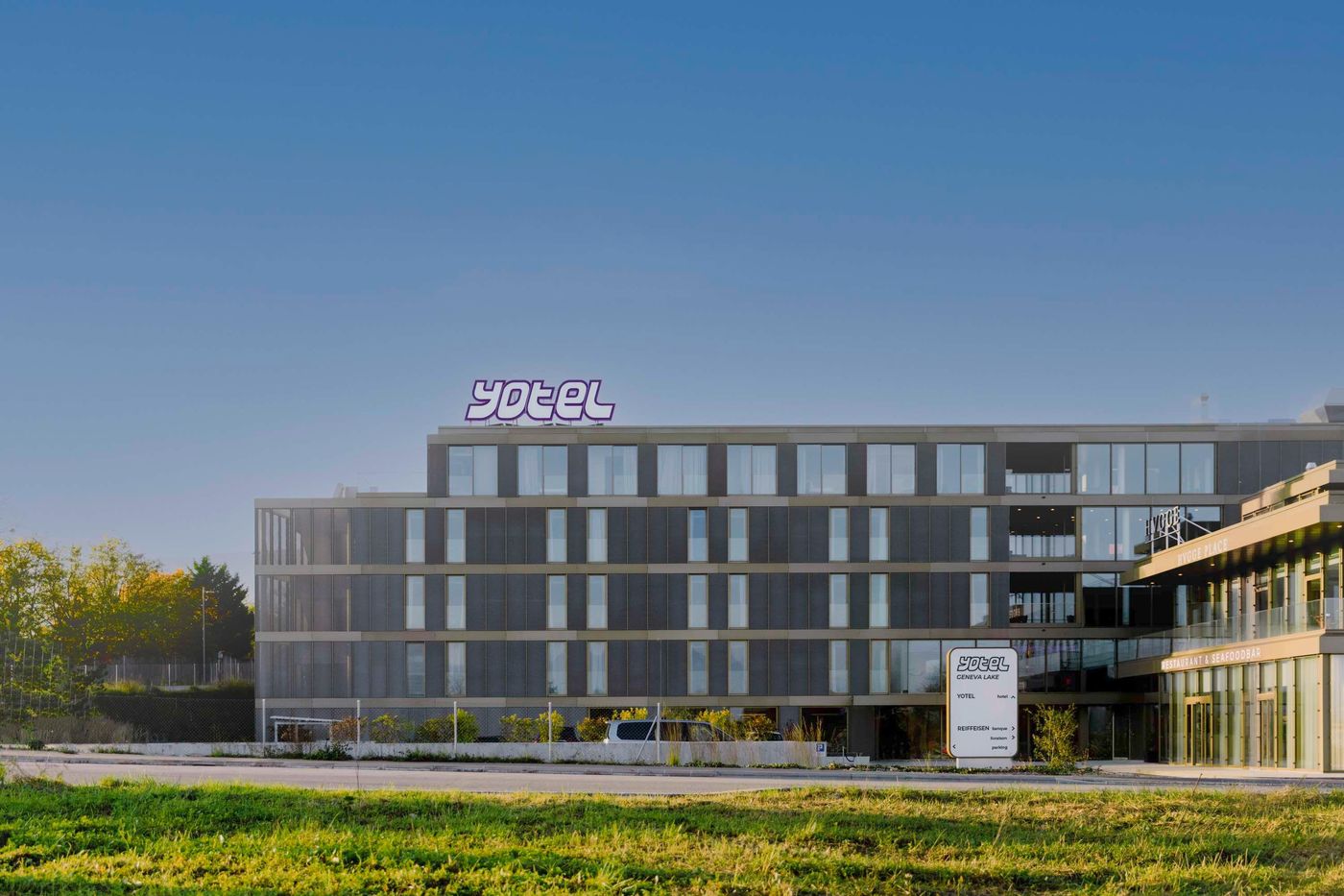 Yotel-Geneva-Lake-General-view-4