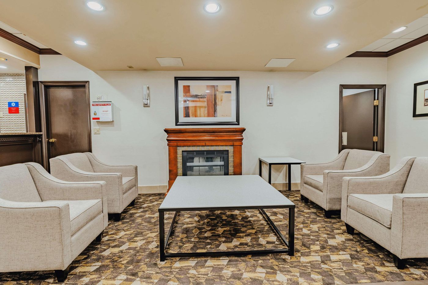 SureStay-Plus-Hotel-by-Best-Western-Coquitlam-Lobby-13