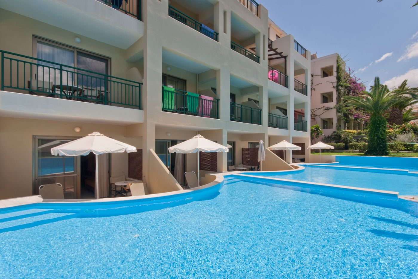 Hydramis Palace Beach Resort