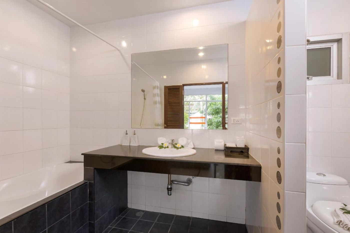 Phuket-Sea-Resort-SHA-by-ZUZU-Room-36