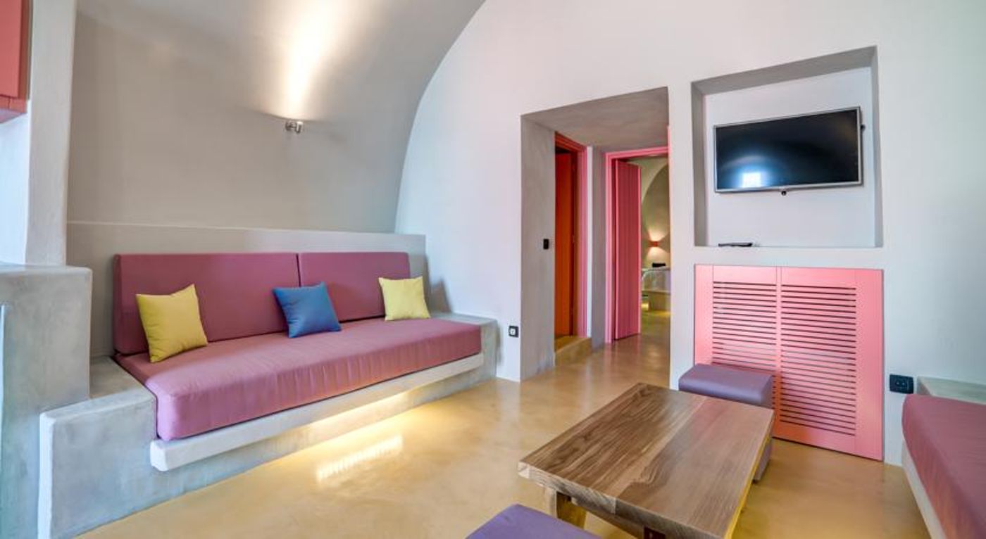 Santorini Royal Suites