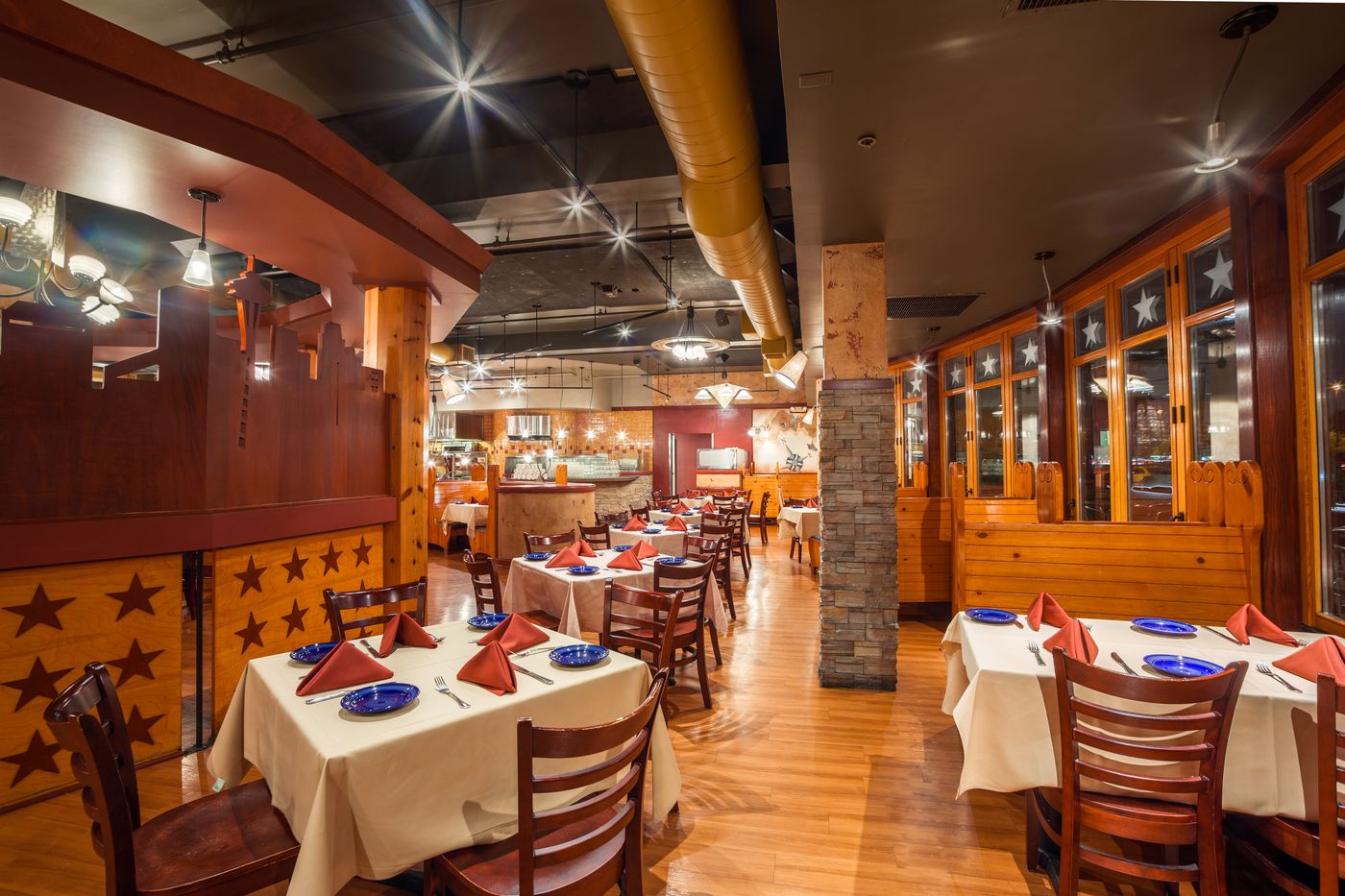 Knotts-Berry-Farm-Hotel-Restaurant-19