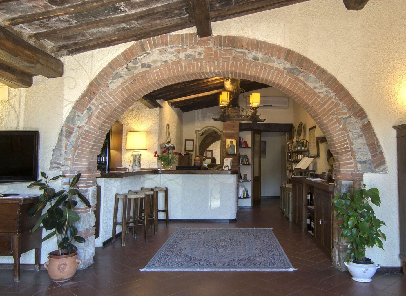 Colle-Etrusco-Salivolpi-Lobby-15