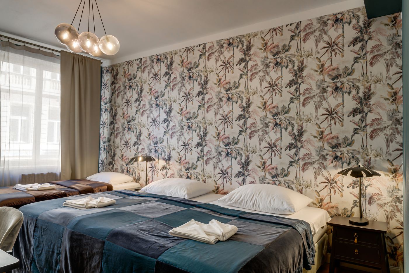 Louren---The-Bridge-Inn-Room-12