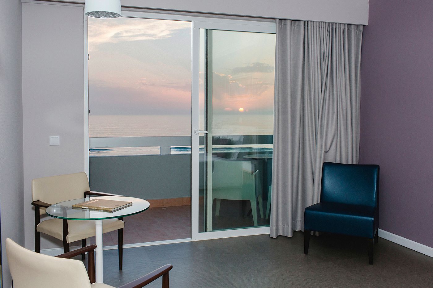 HOTEL-ARRIBAS-Room-27