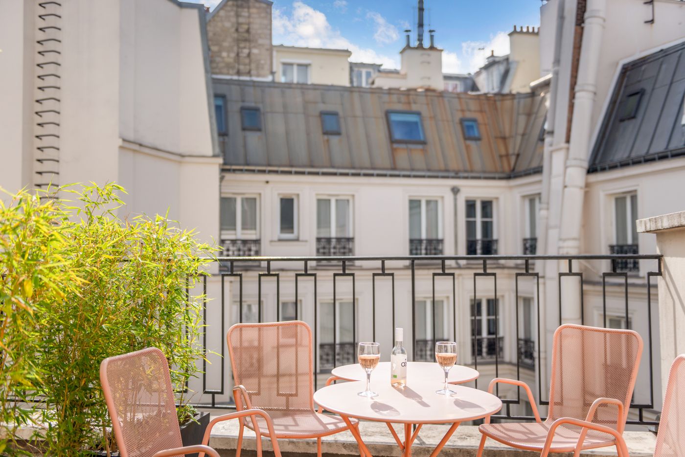 Suites-and-Hotel-Helzear-Champs-Elysees-Room-27