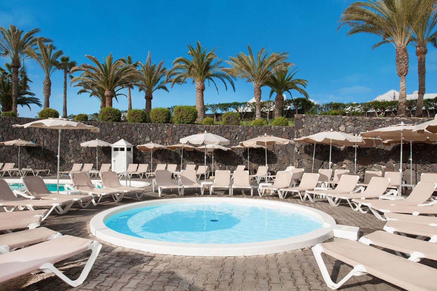 Relaxia-Olivina-Sports-and-Entertainment-14