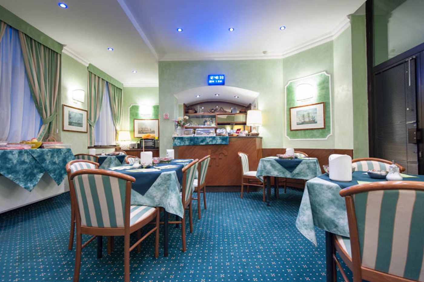 Flora - Italy - Milano - General view - 0