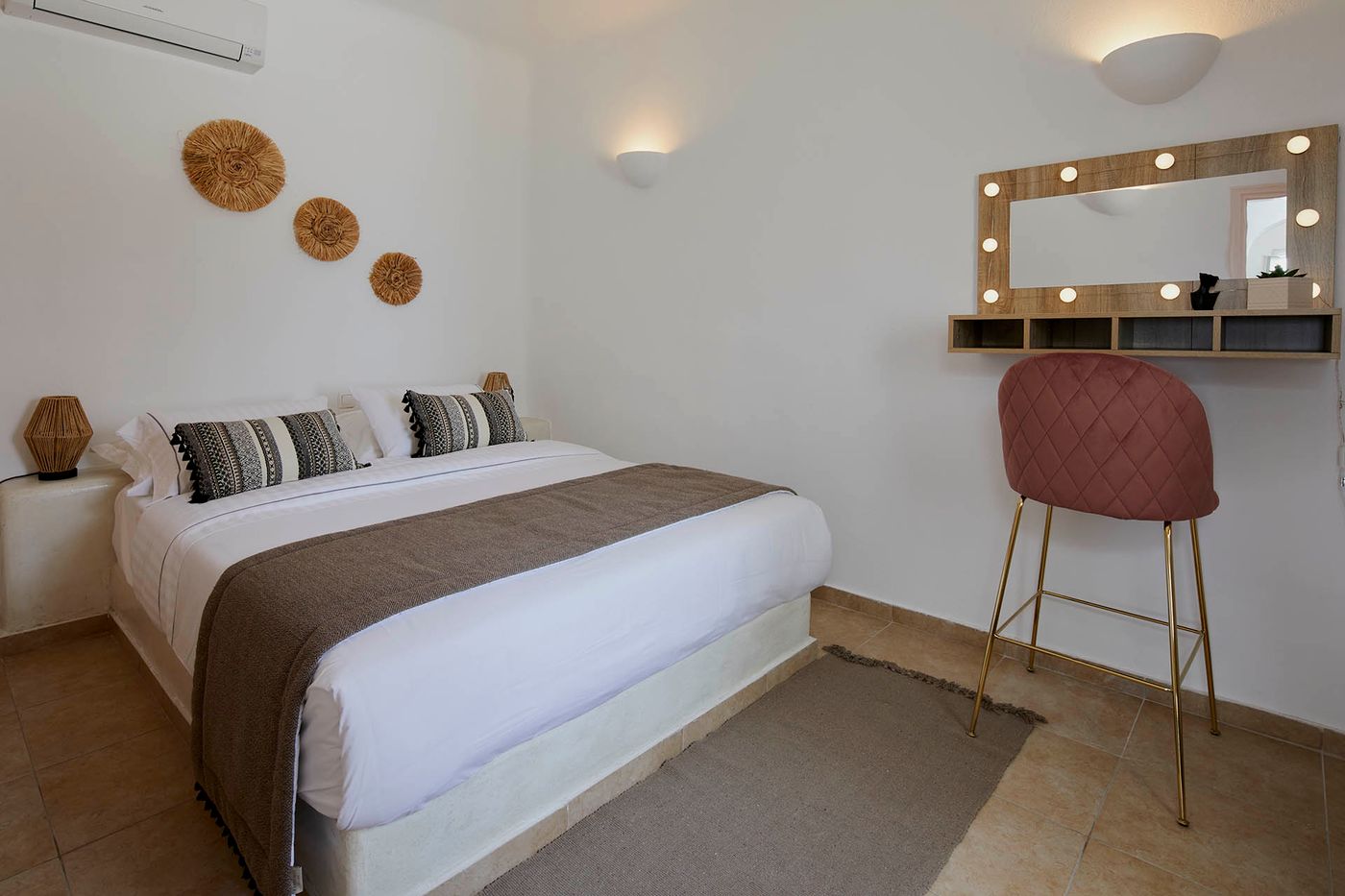 El-Verano-Collection-Santorini-Room-34