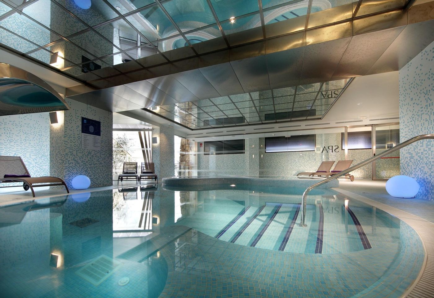 Parador-Castillo-de-Lorca-Pool-49