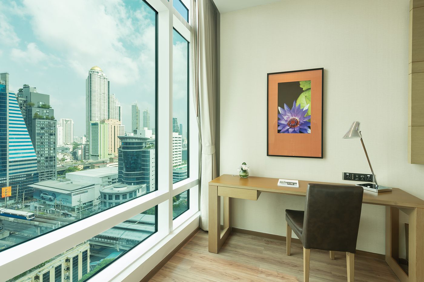 Eastin-Grand-Hotel-Sathorn-Bangkok-Room-35