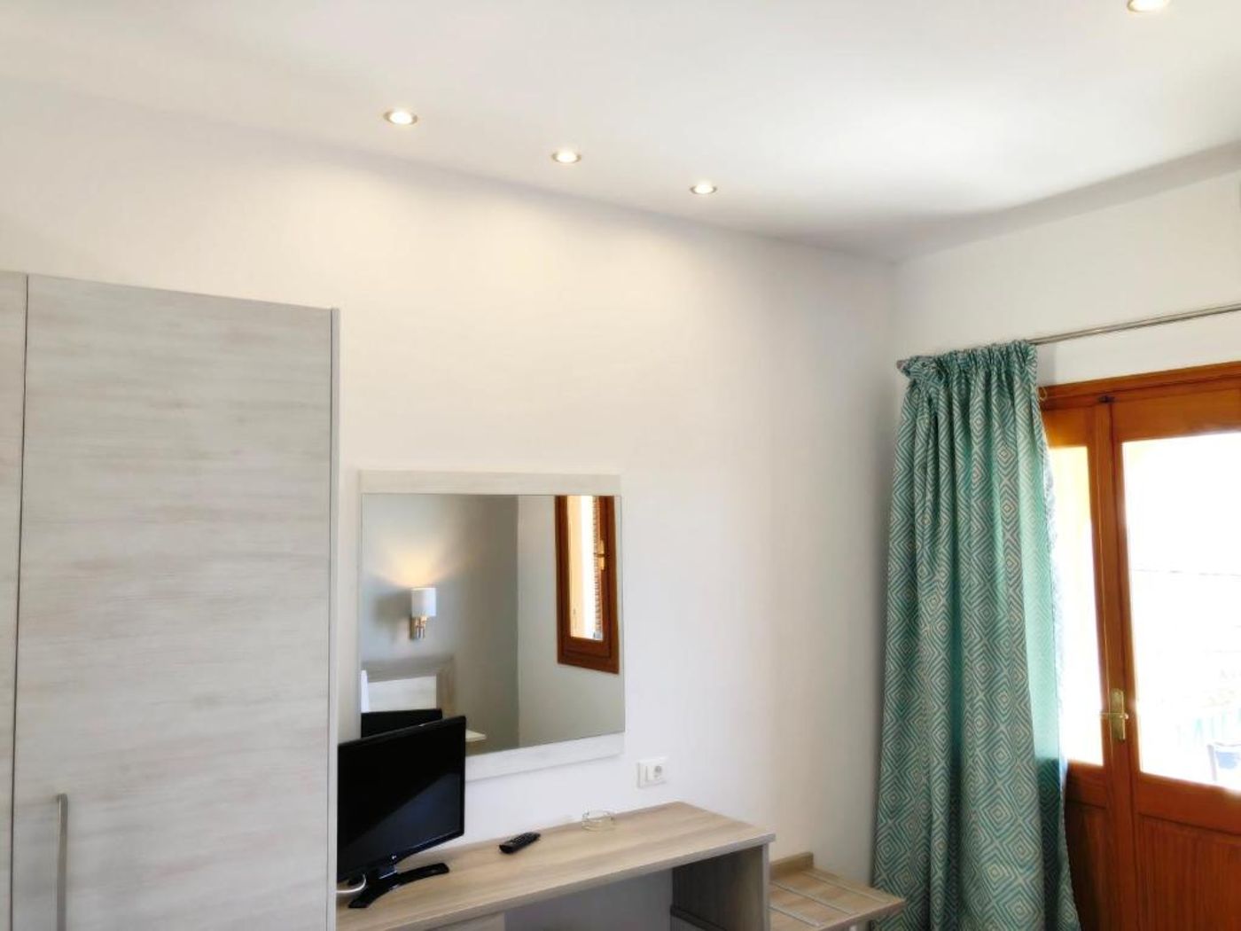 Votsalakia-Hotel-Room-15