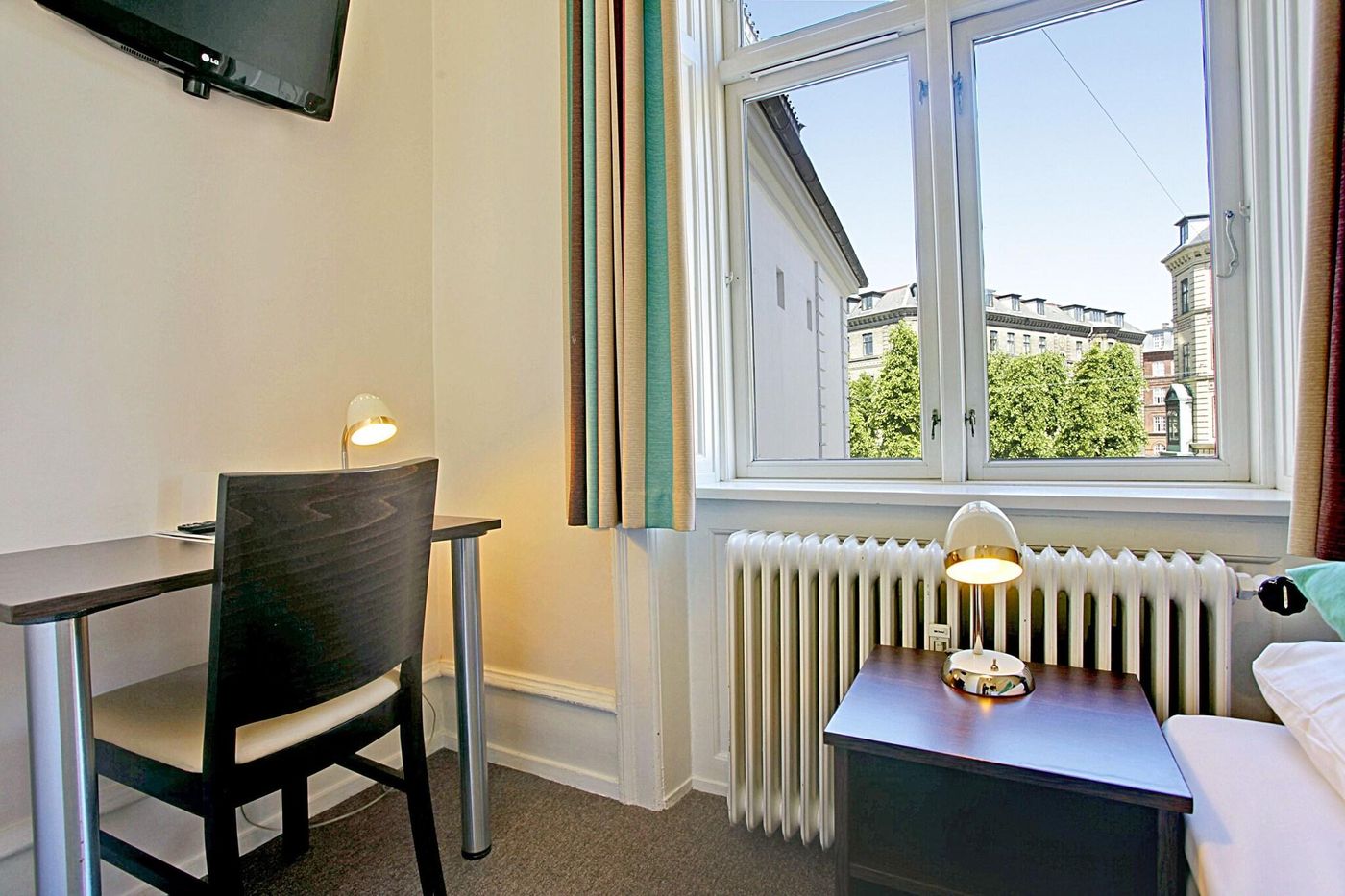 Sct Thomas - Denmark - Copenhagen - Room - 10