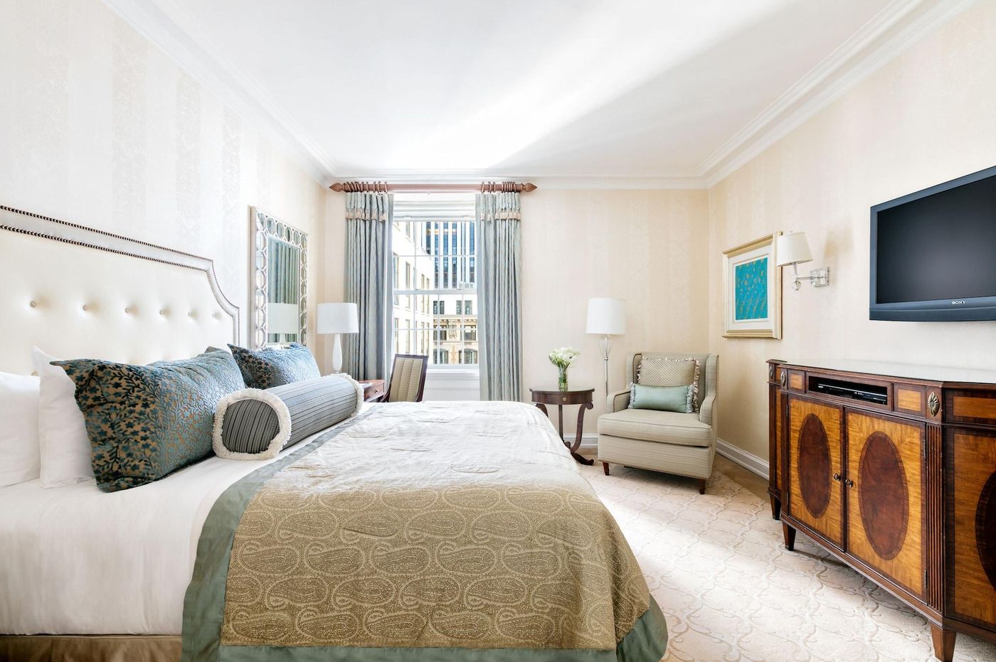 The-Pierre--A-Taj-Hotel-Room-31