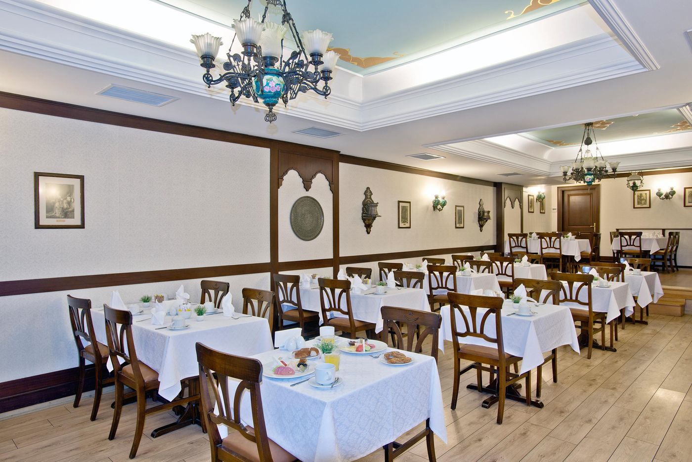 Orient-Express-Hotel-Restaurant-30