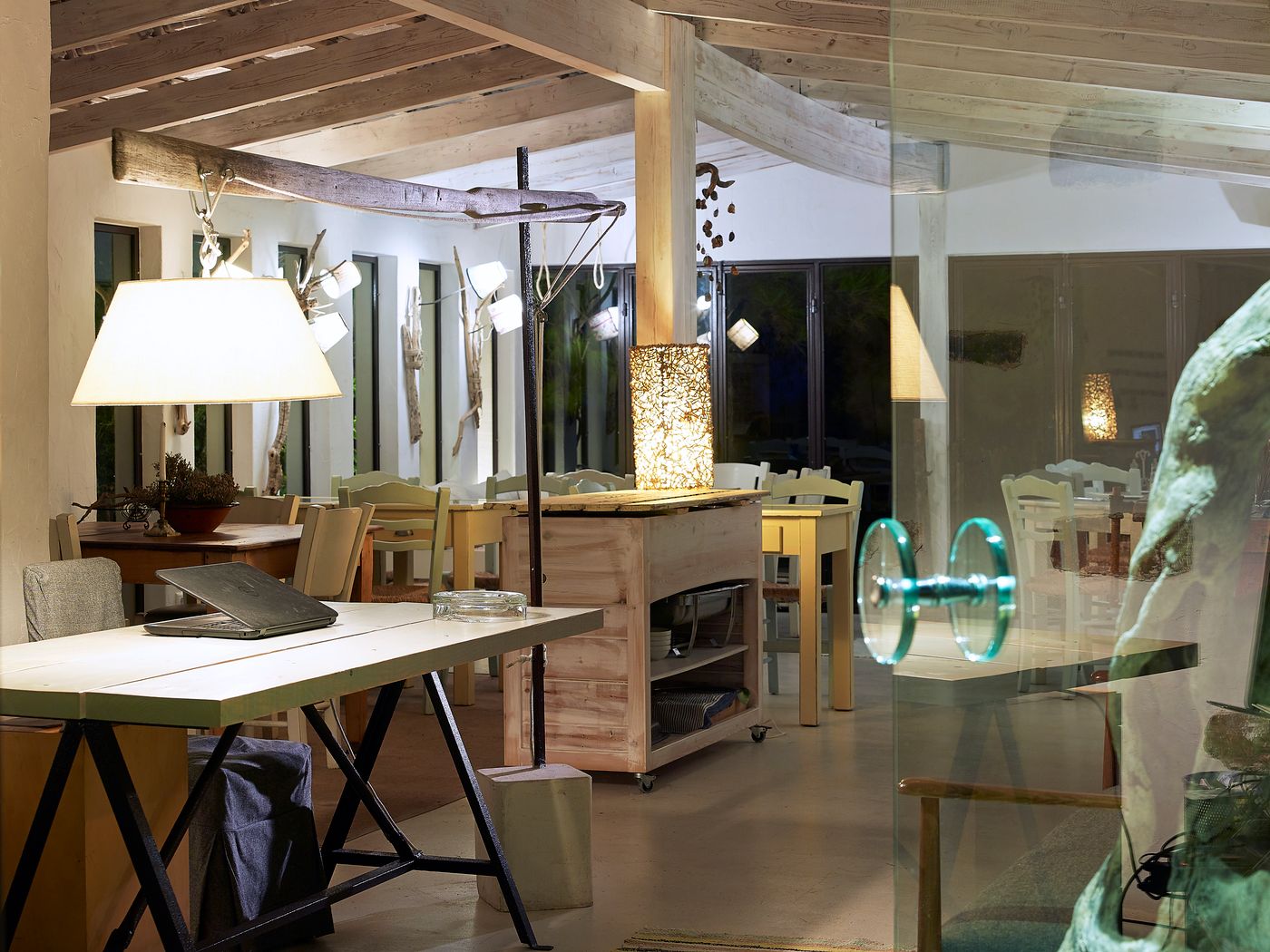 IridaChic-Boutique-Hotel---Spa-Lobby-32