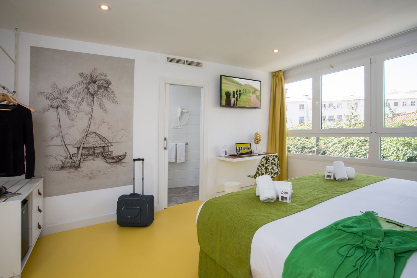 Casual-del-Mar-Malaga-Room-39