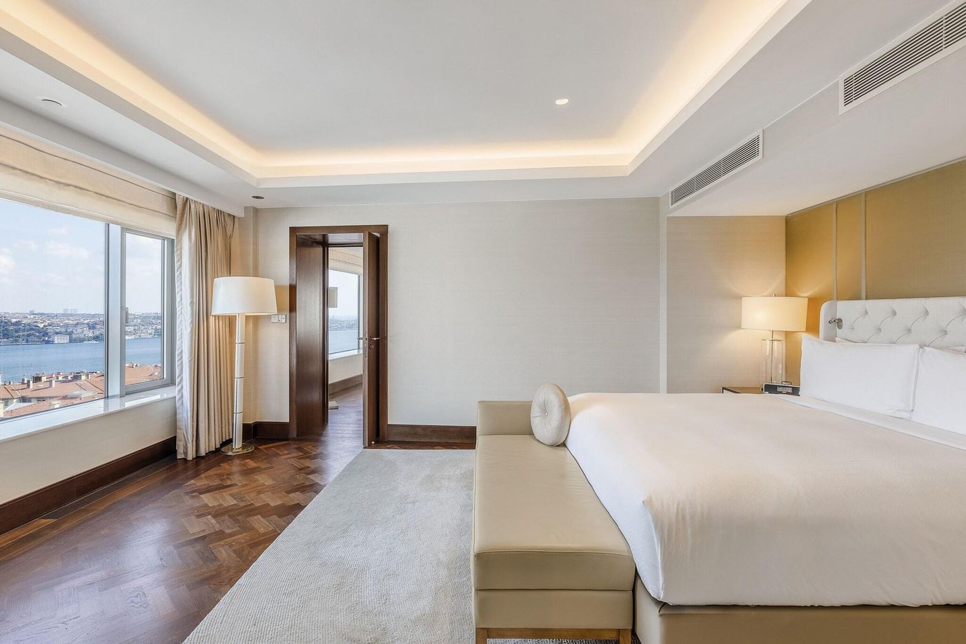 Conrad-Istanbul-Bosphorus-Room-51