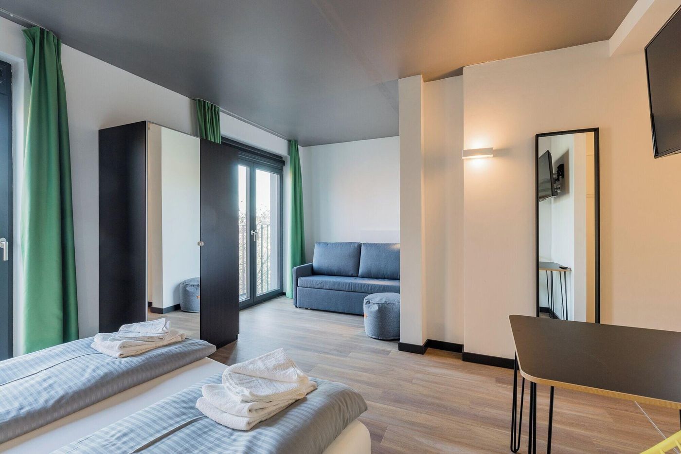 Nena-Apartments-Kreuzberg-61-Room-4