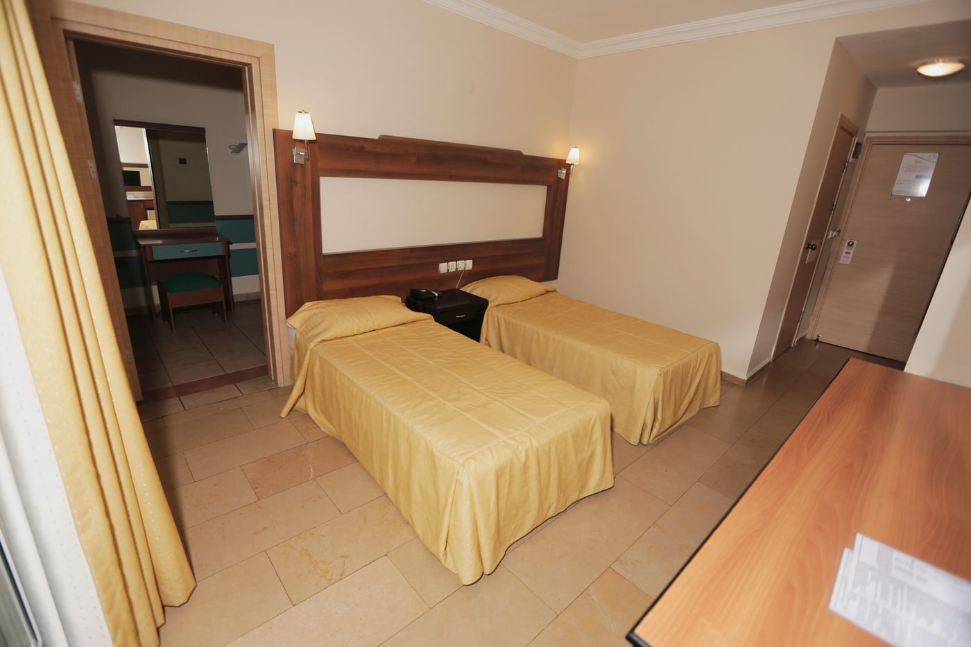 Club-Munamar-Beach-Resort-Room-43