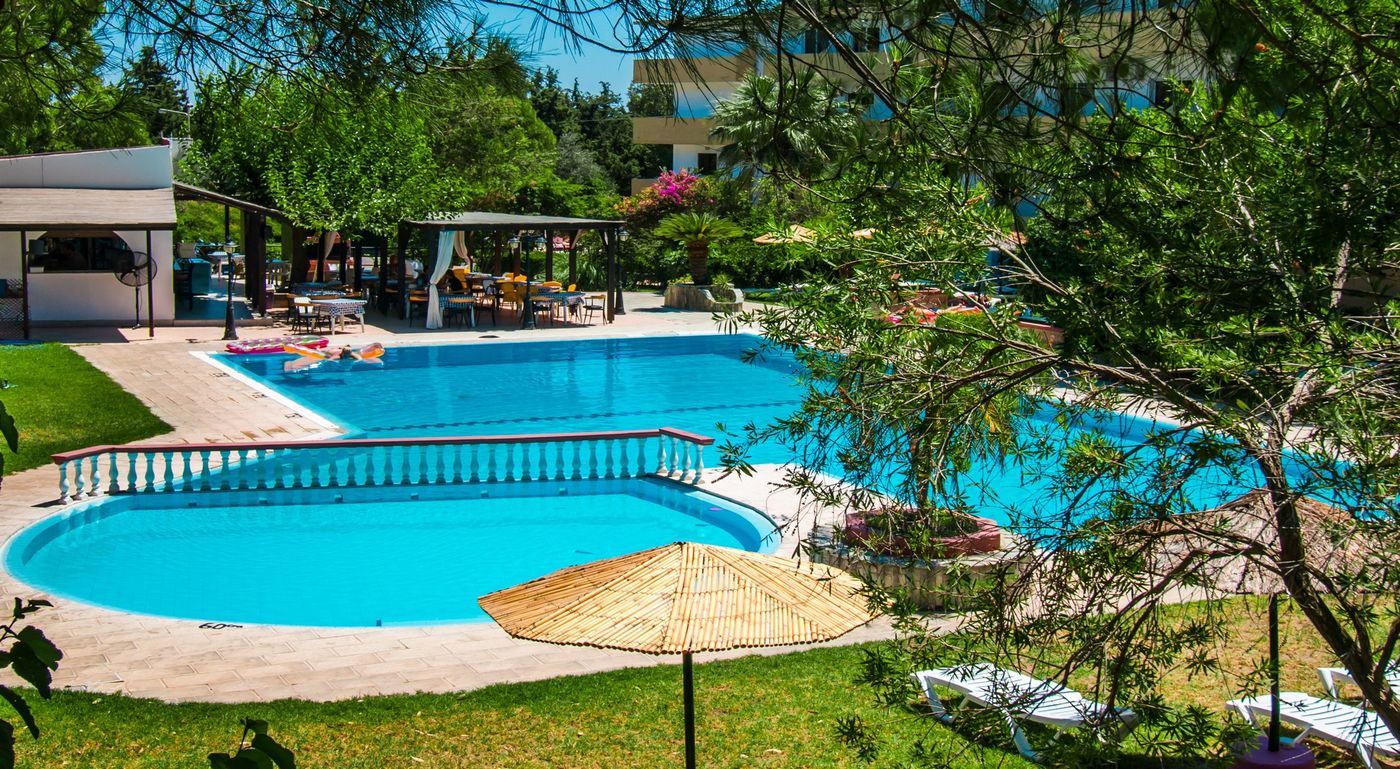 Achousa-Hotel--Pool-2
