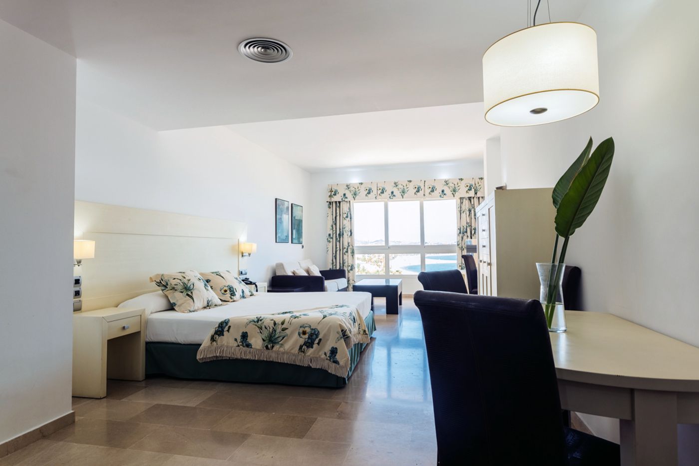 Puerto-Juan-Montiel-Spa-and-Base-N----utica-Room-14