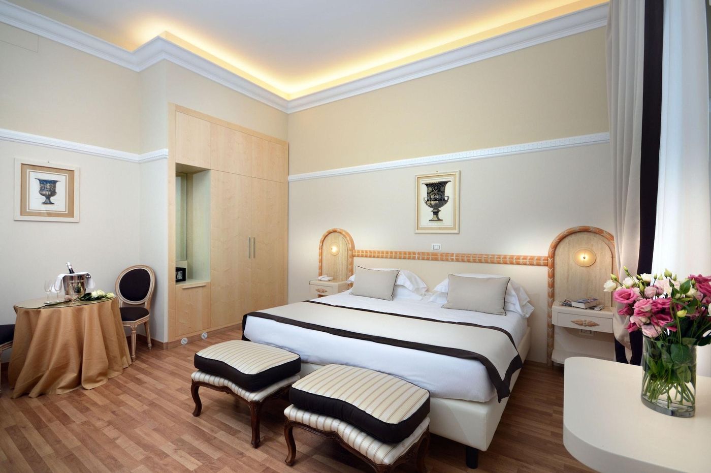 Grand-Hotel-Vittoria-Room-18