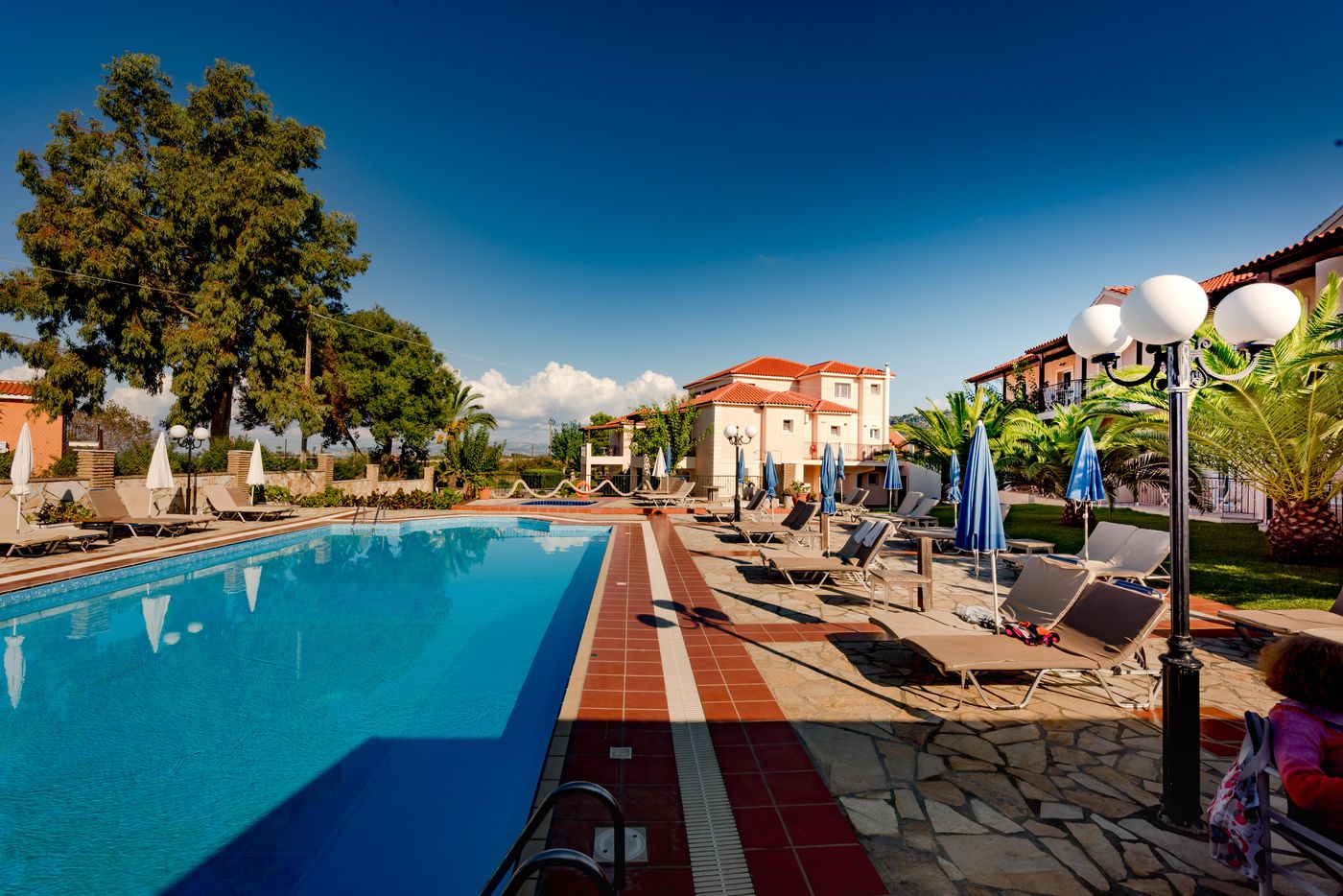 Sotiris-Apartments-Pool-1