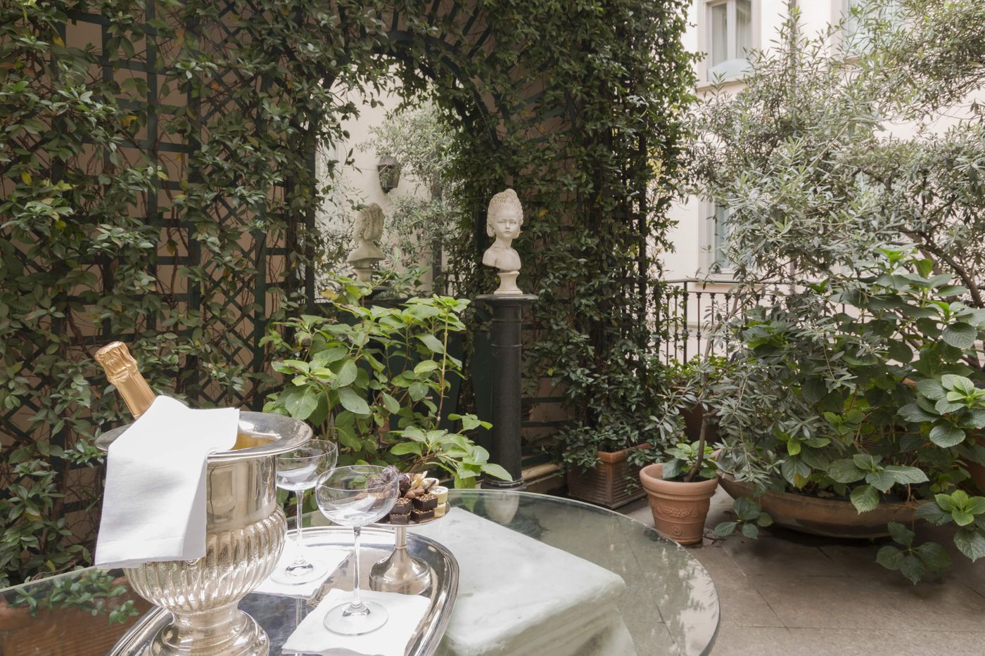 Grand-Hotel-et-de-Milan---The-Leading-Hotels-Room-5