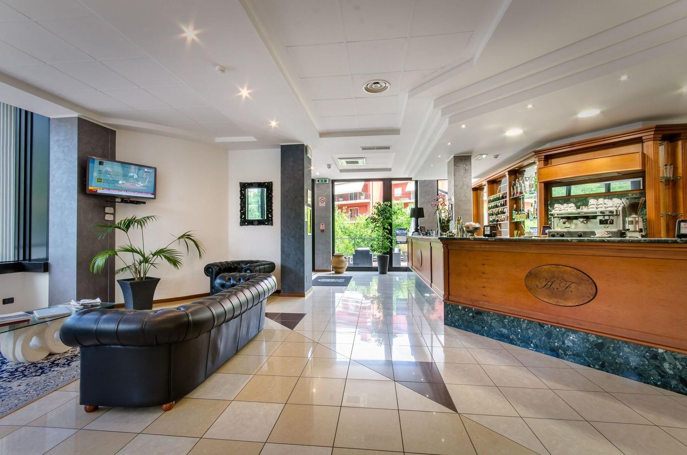 Federico-II-Lobby-10