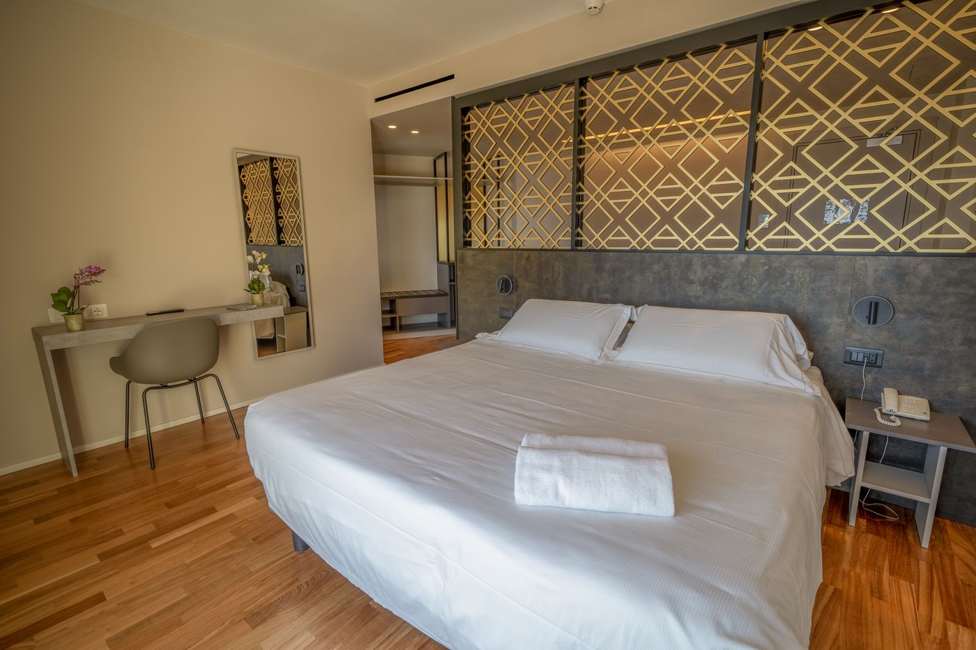 Plaza-Hotel-Catania-Room-12