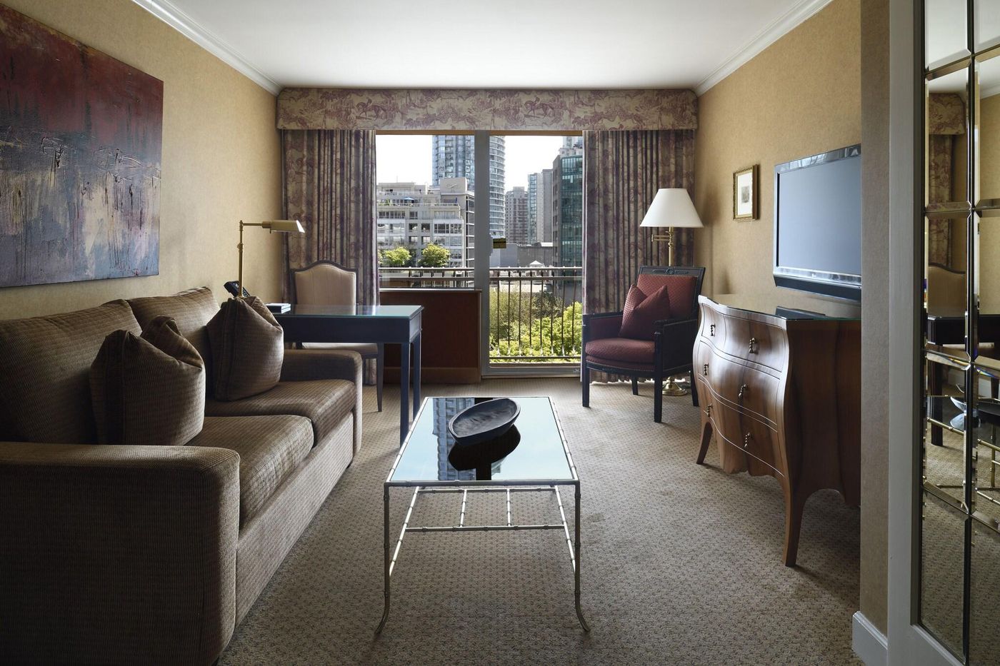 Wedgewood-Hotel---Spa-Room-23