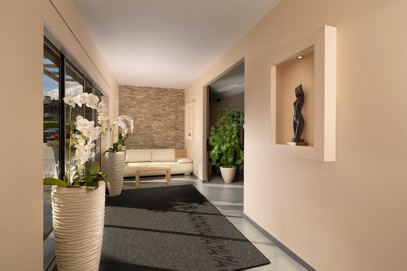 Ahotel Hotel Ljubljana-Slovenia-LJUBLJANA-Lobby-8