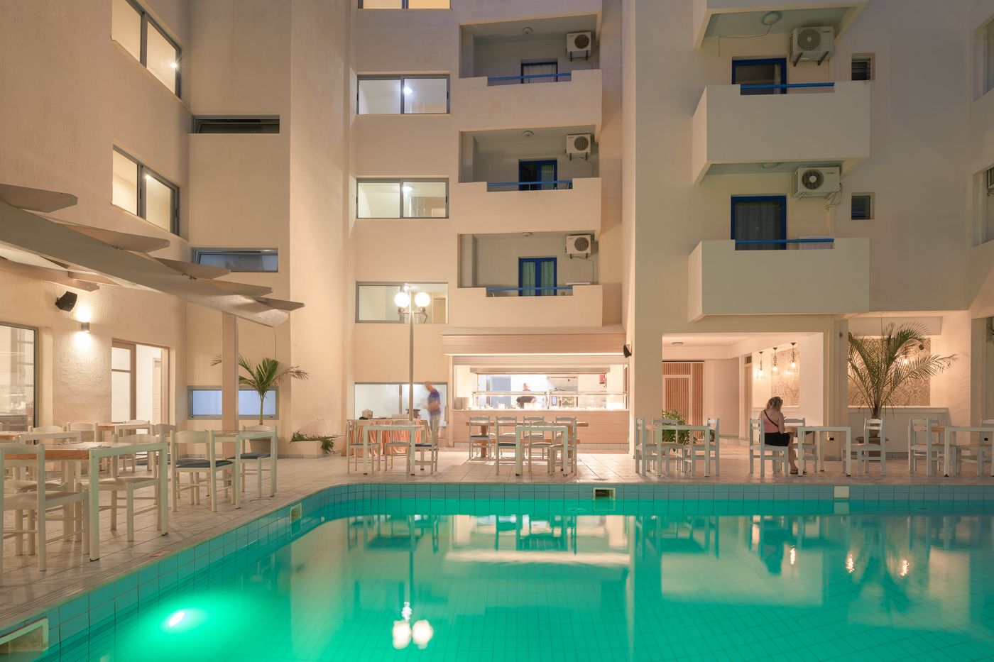 Hersonissos-Central-Restaurant-3