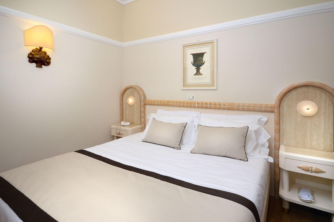 Grand-Hotel-Vittoria-Room-32