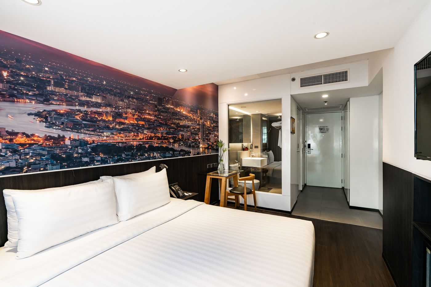 Galleria-12-Sukhumvit-Bangkok-by-Compass-Hospitali-Room-16